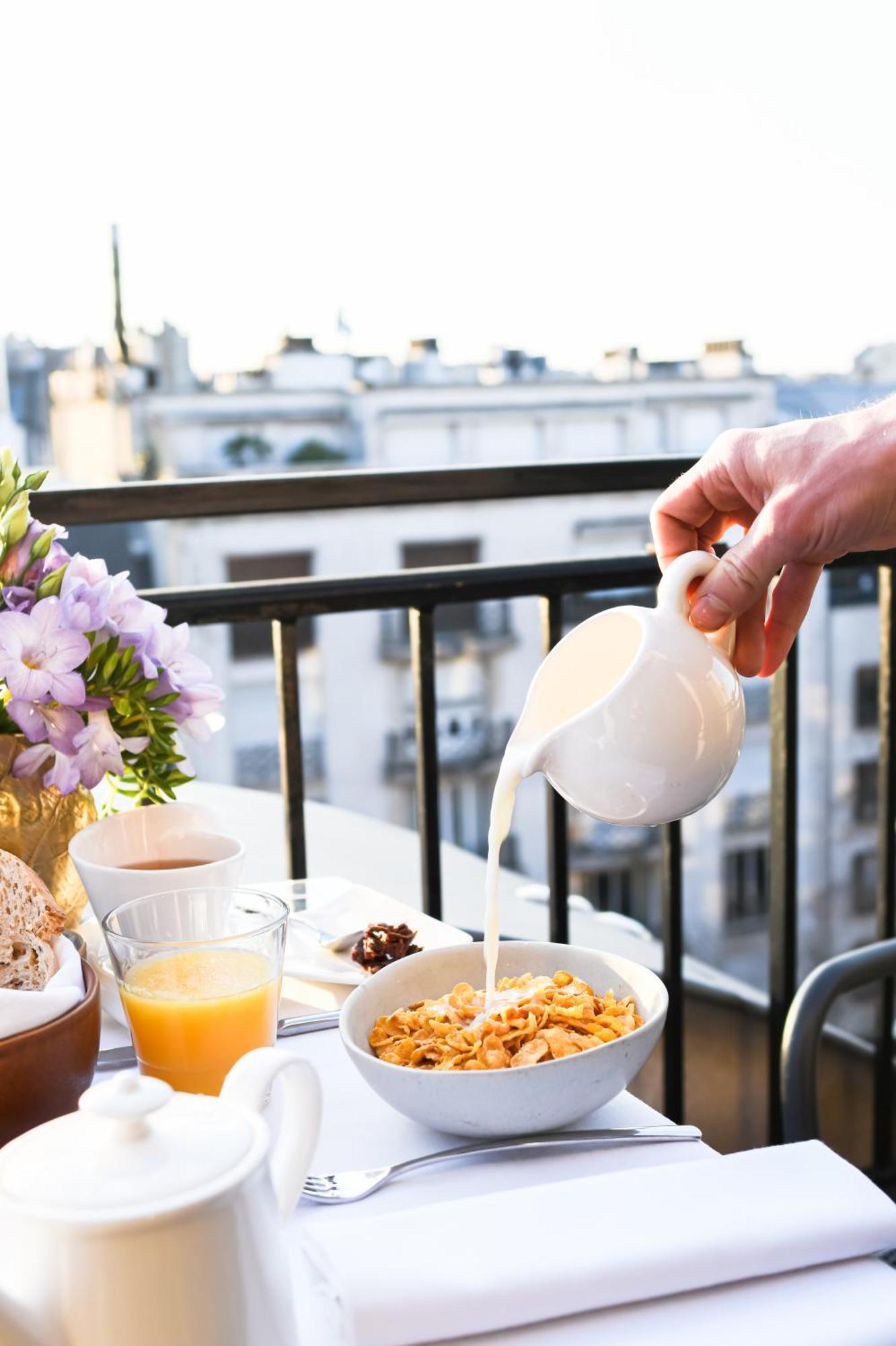 Grand Hotel Champs-Elysees Paris Exterior foto