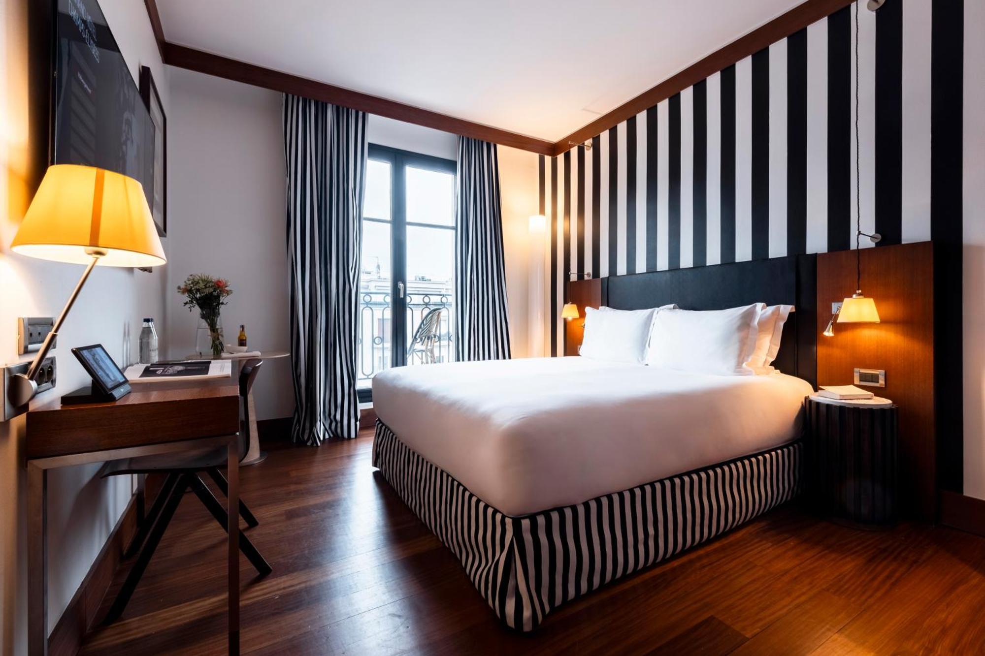 Grand Hotel Champs-Elysees Paris Exterior foto