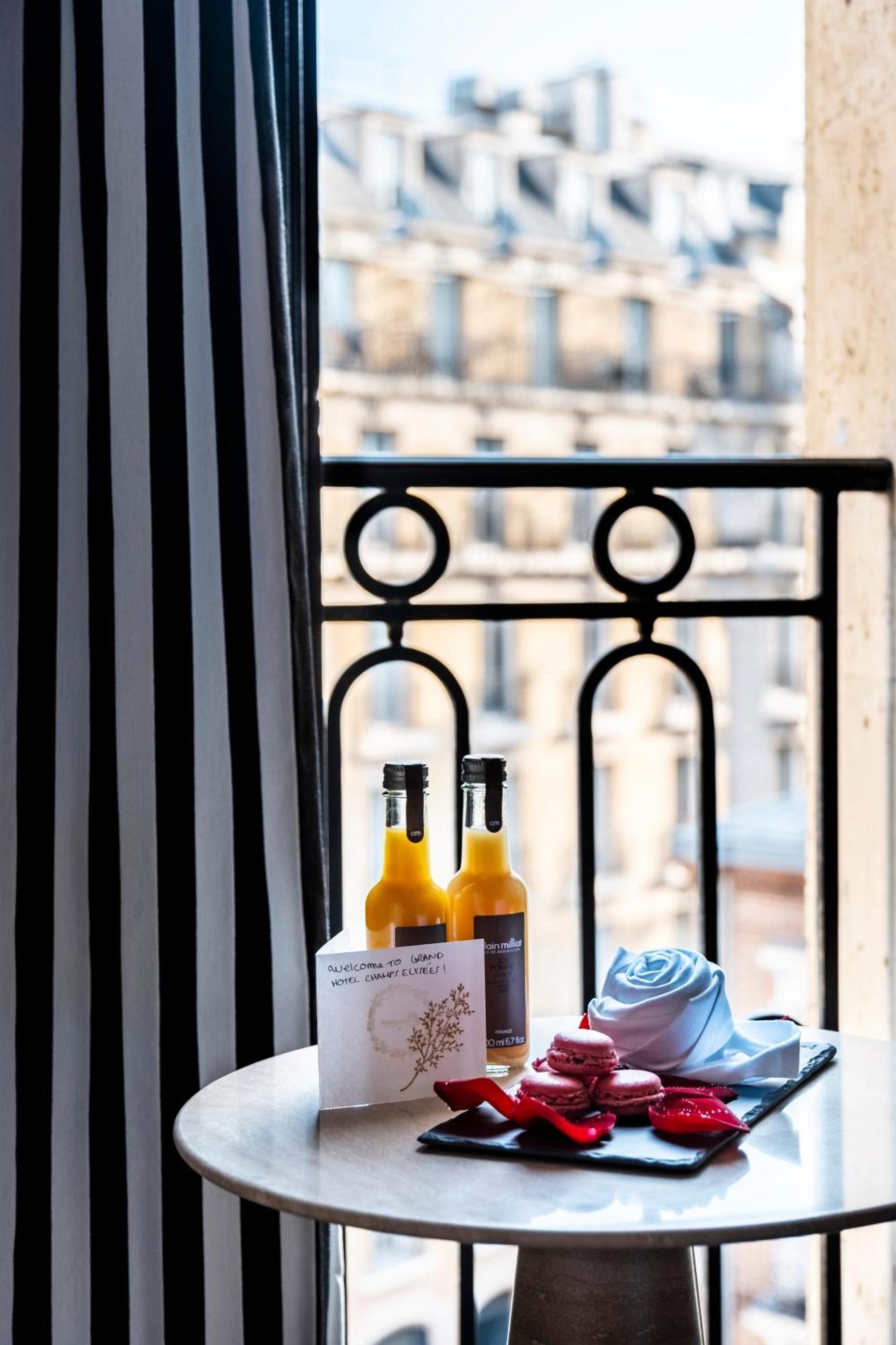 Grand Hotel Champs-Elysees Paris Exterior foto